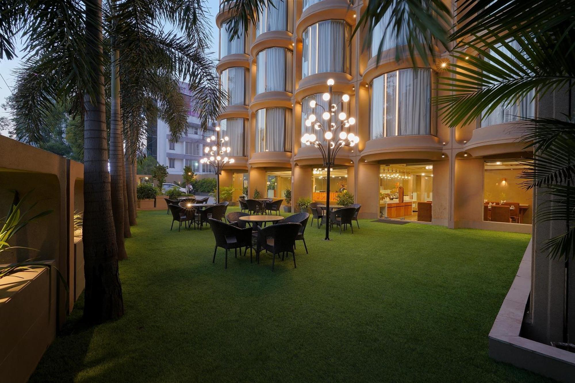 Artilla Inn Ahmadábád Exteriér fotografie